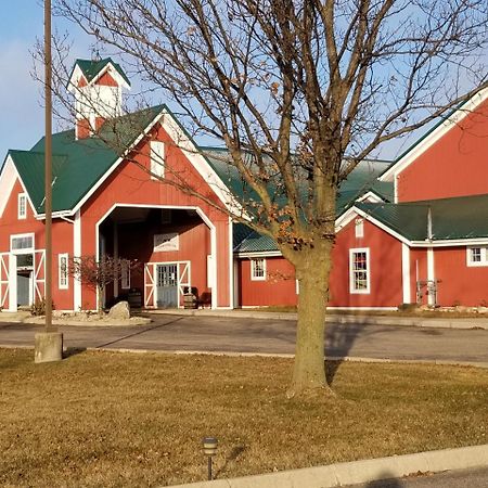 Countryside Inn Nappanee Exterior photo