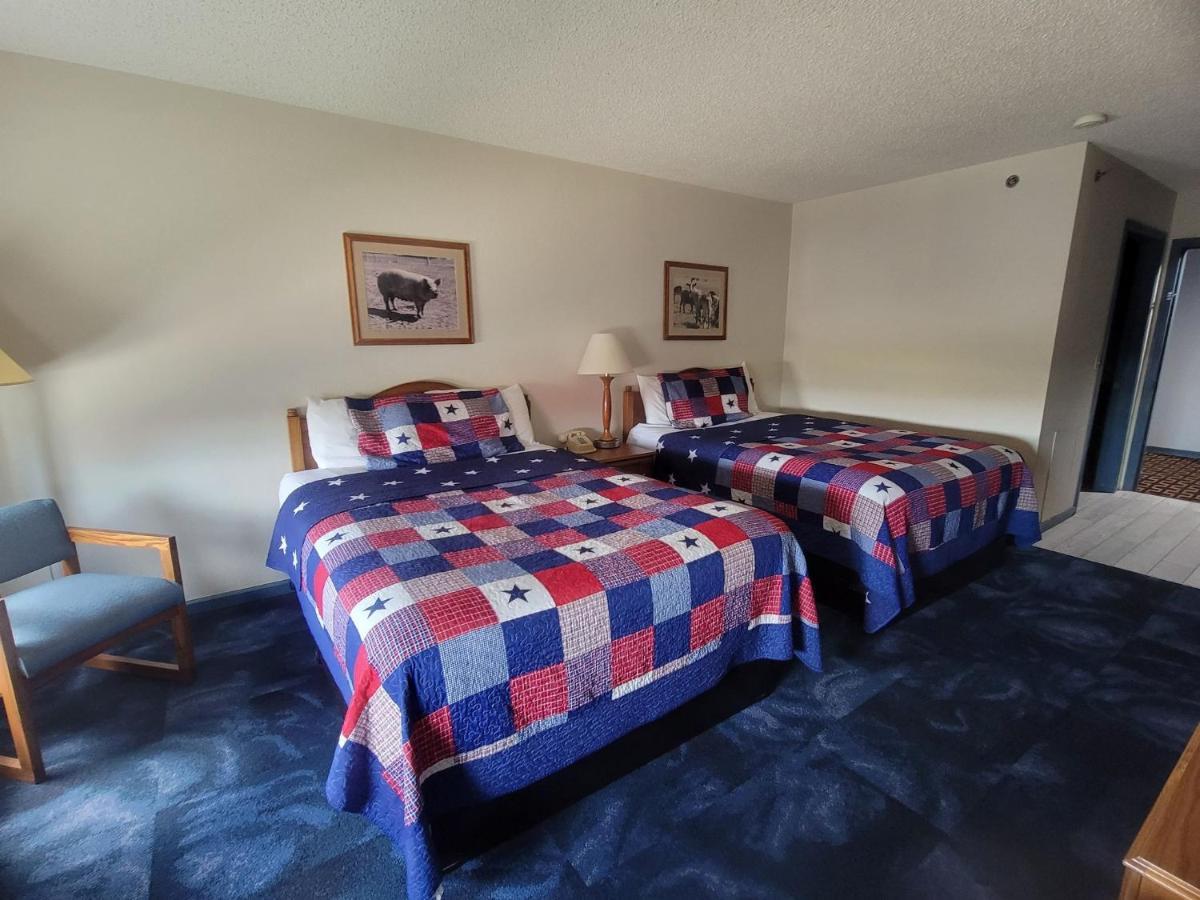 Countryside Inn Nappanee Exterior photo